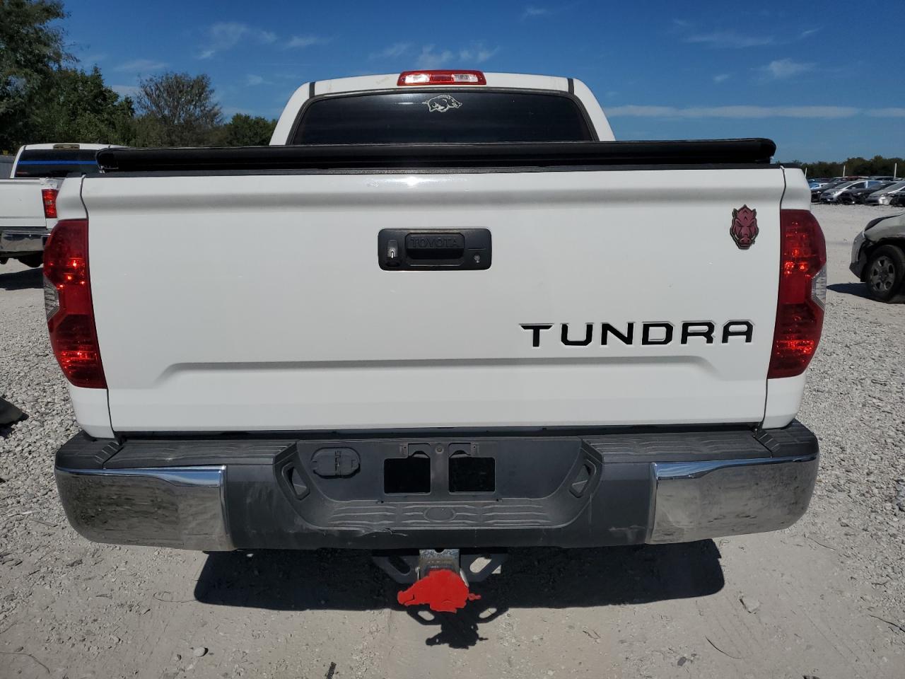 TOYOTA TUNDRA CREWMAX SR5