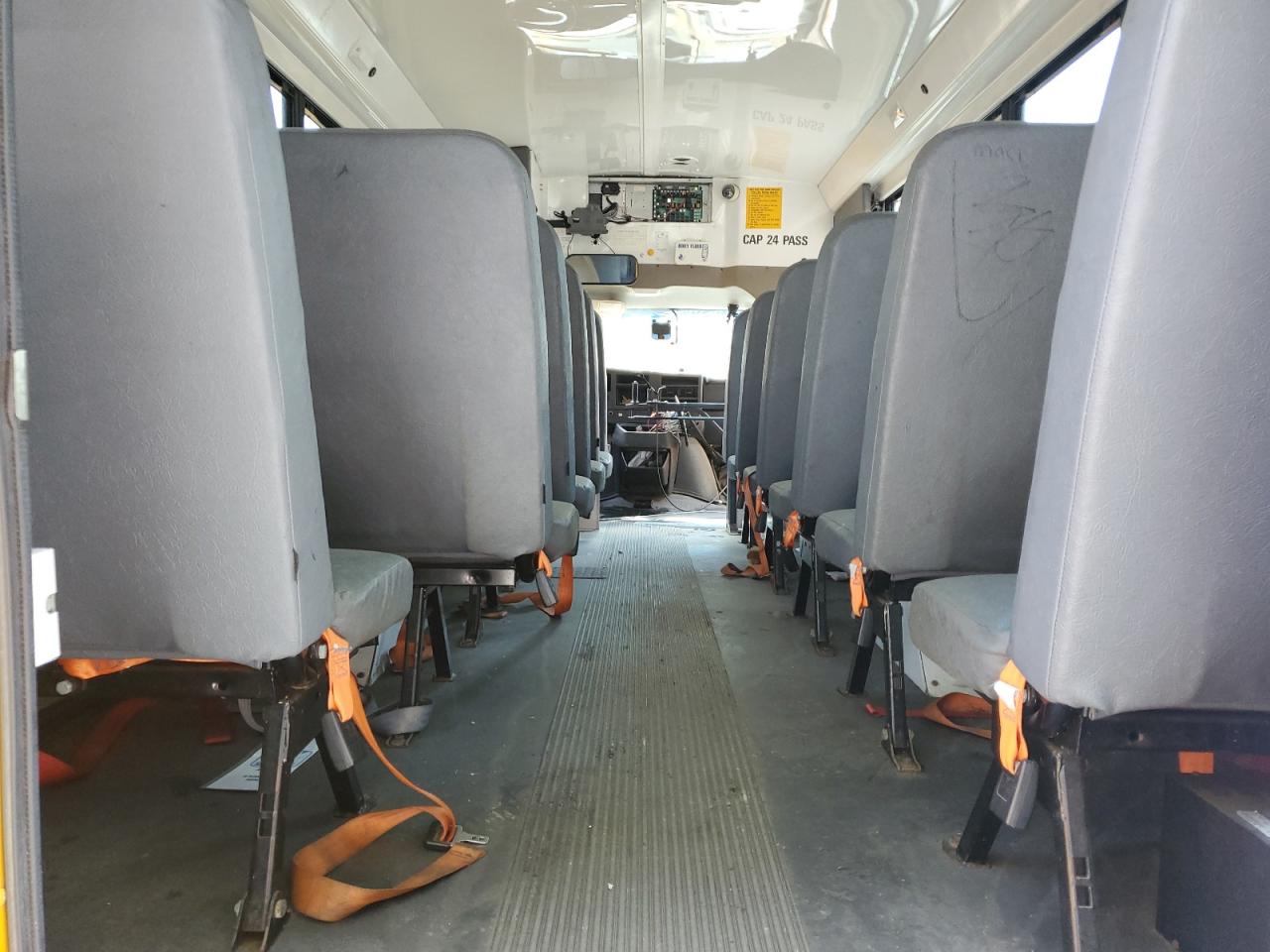 Lot #3273801374 2012 CHEVROLET BANTAM G3500