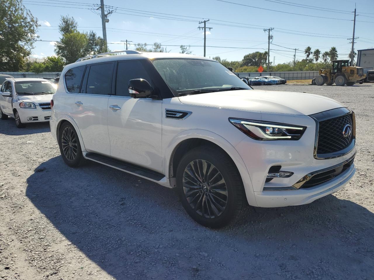 INFINITI QX80 LUXE