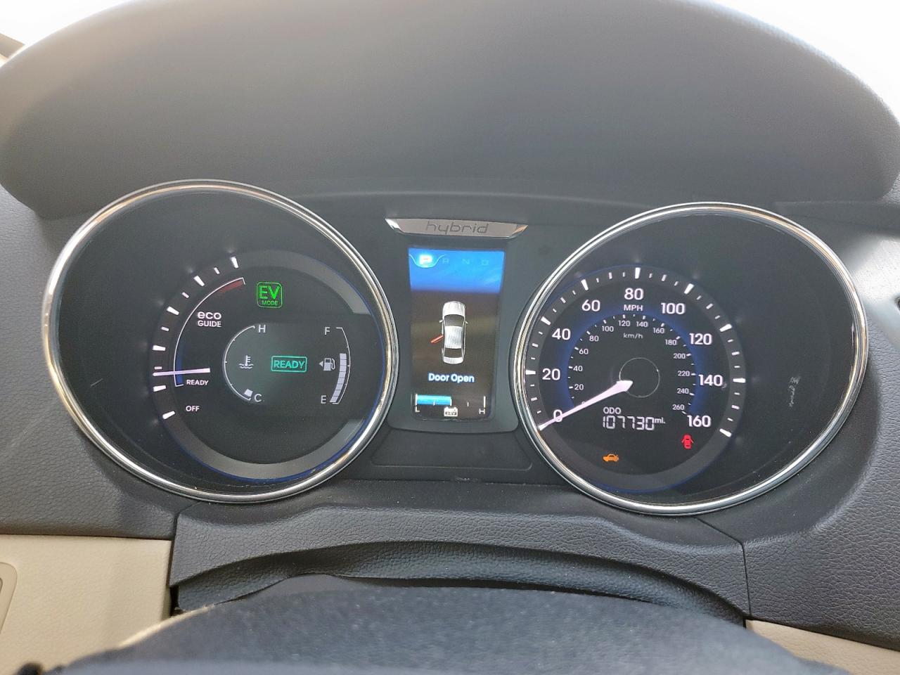 HYUNDAI SONATA HYBRID