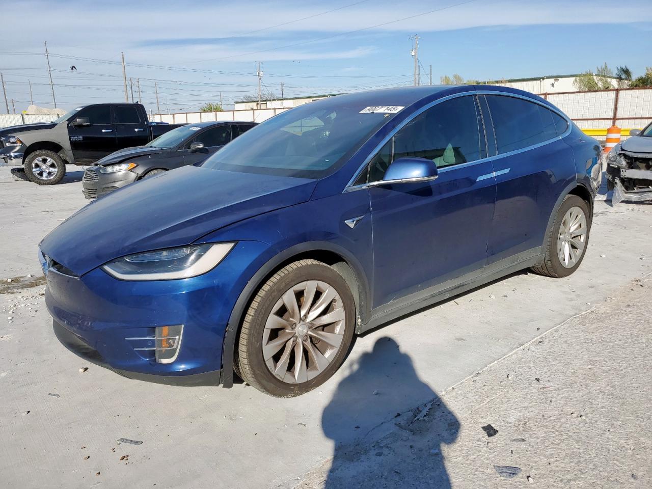 TESLA MODEL X
