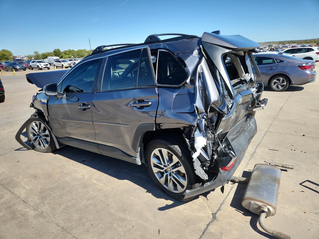 TOYOTA RAV4 XLE PREMIUM