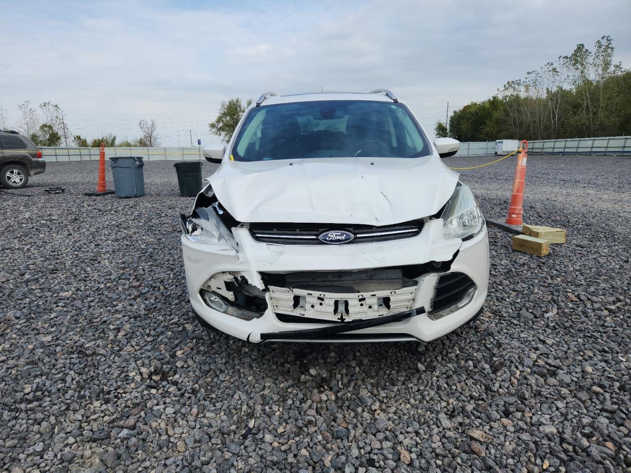 FORD ESCAPE TITANIUM