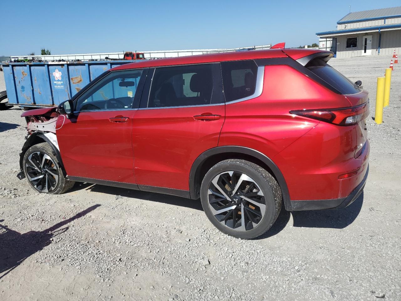 MITSUBISHI OUTLANDER SE