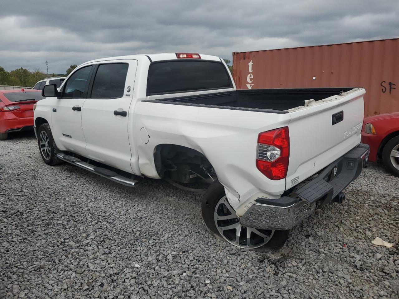 TOYOTA TUNDRA CREWMAX SR5