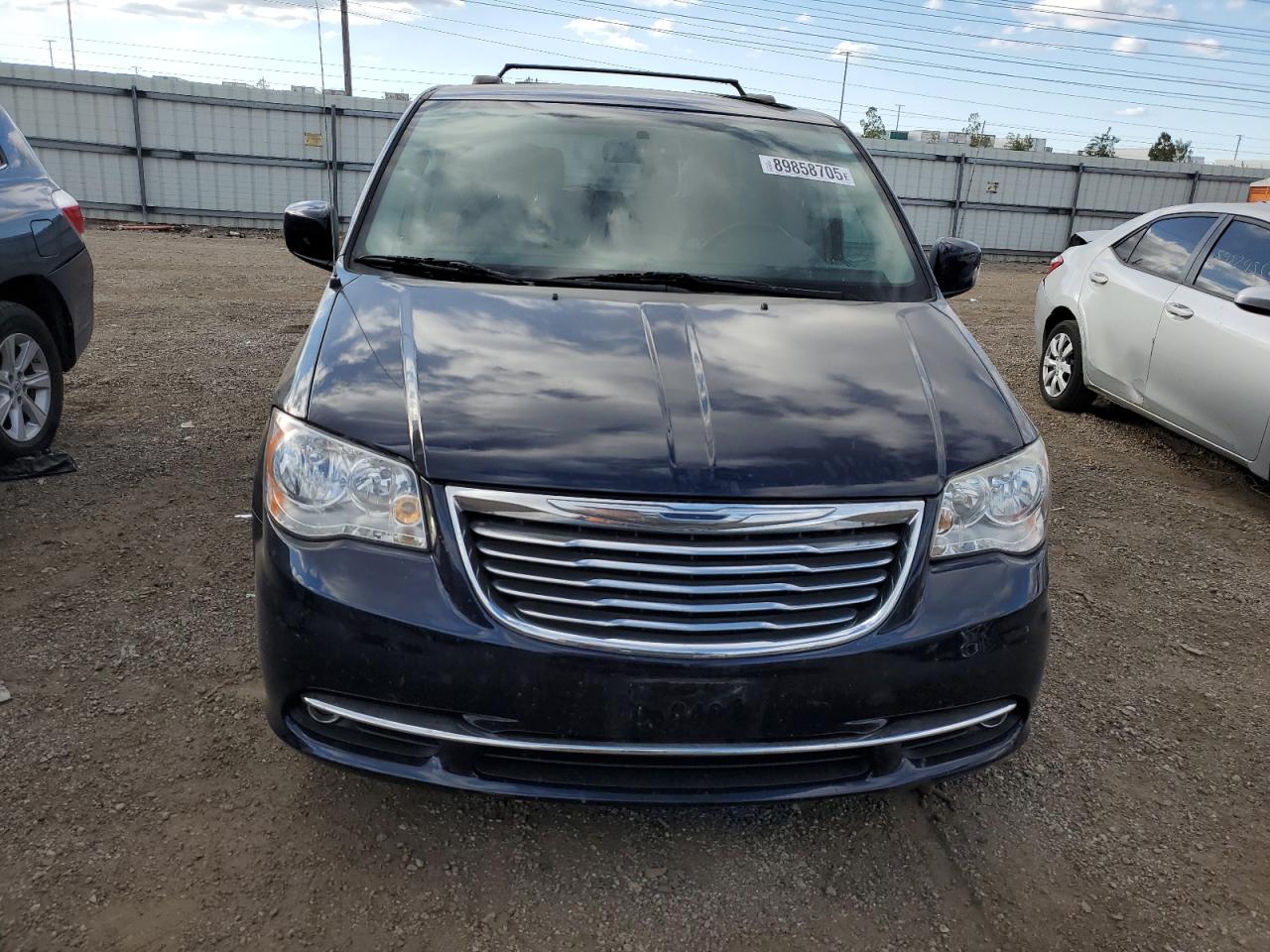 CHRYSLER TOWN & COUNTRY TOURING