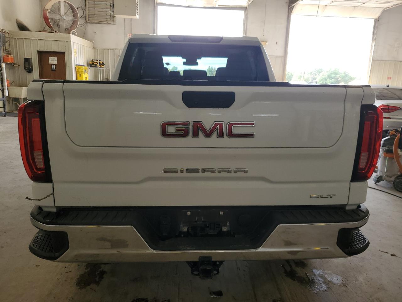 GMC SIERRA K1500 SLT