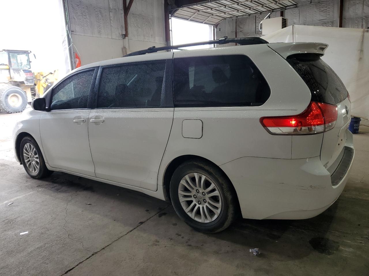 TOYOTA SIENNA XLE