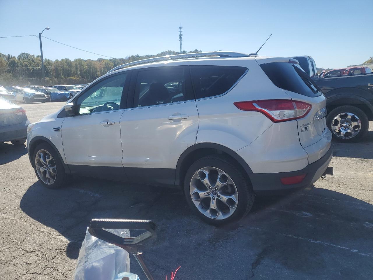 FORD ESCAPE TITANIUM