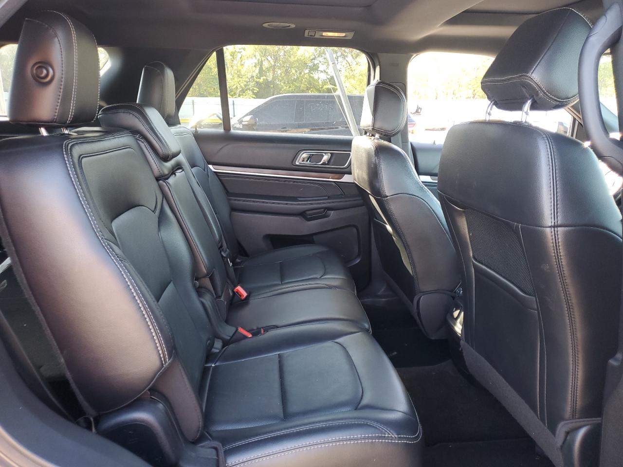 FORD EXPLORER LIMITED