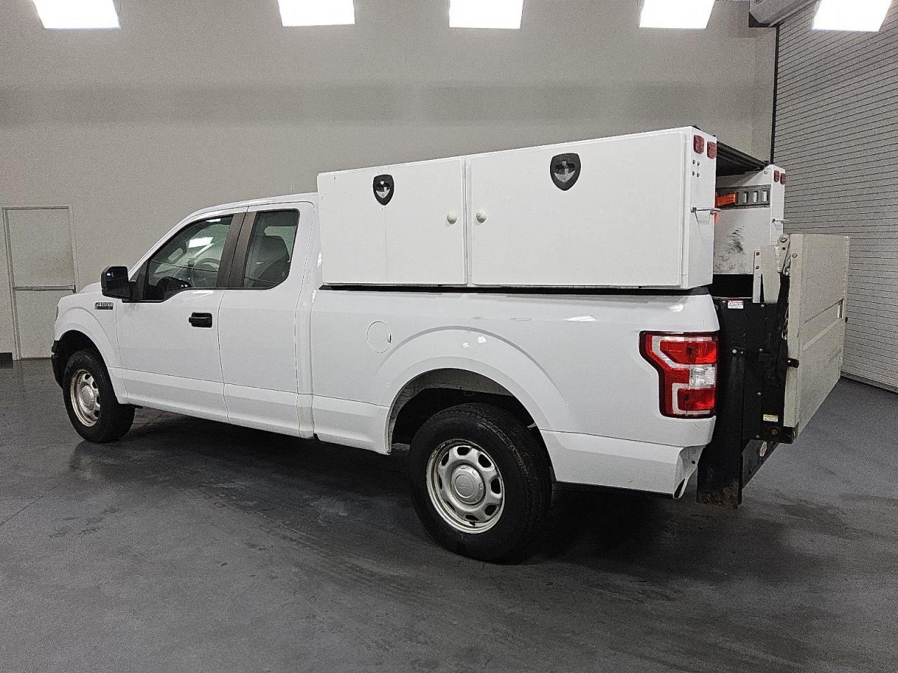 FORD F-150 SUPER CAB