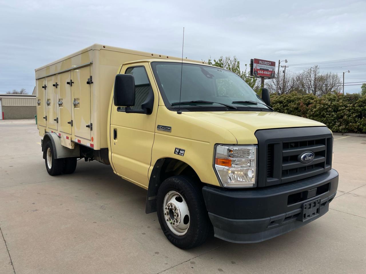 FORD ECONOLINE E450 SUPER DUTY CUTAWAY VAN