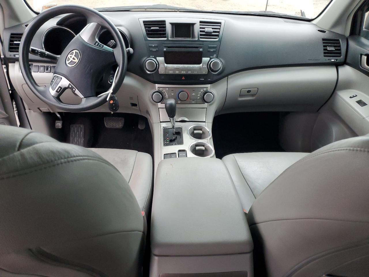 TOYOTA HIGHLANDER BASE