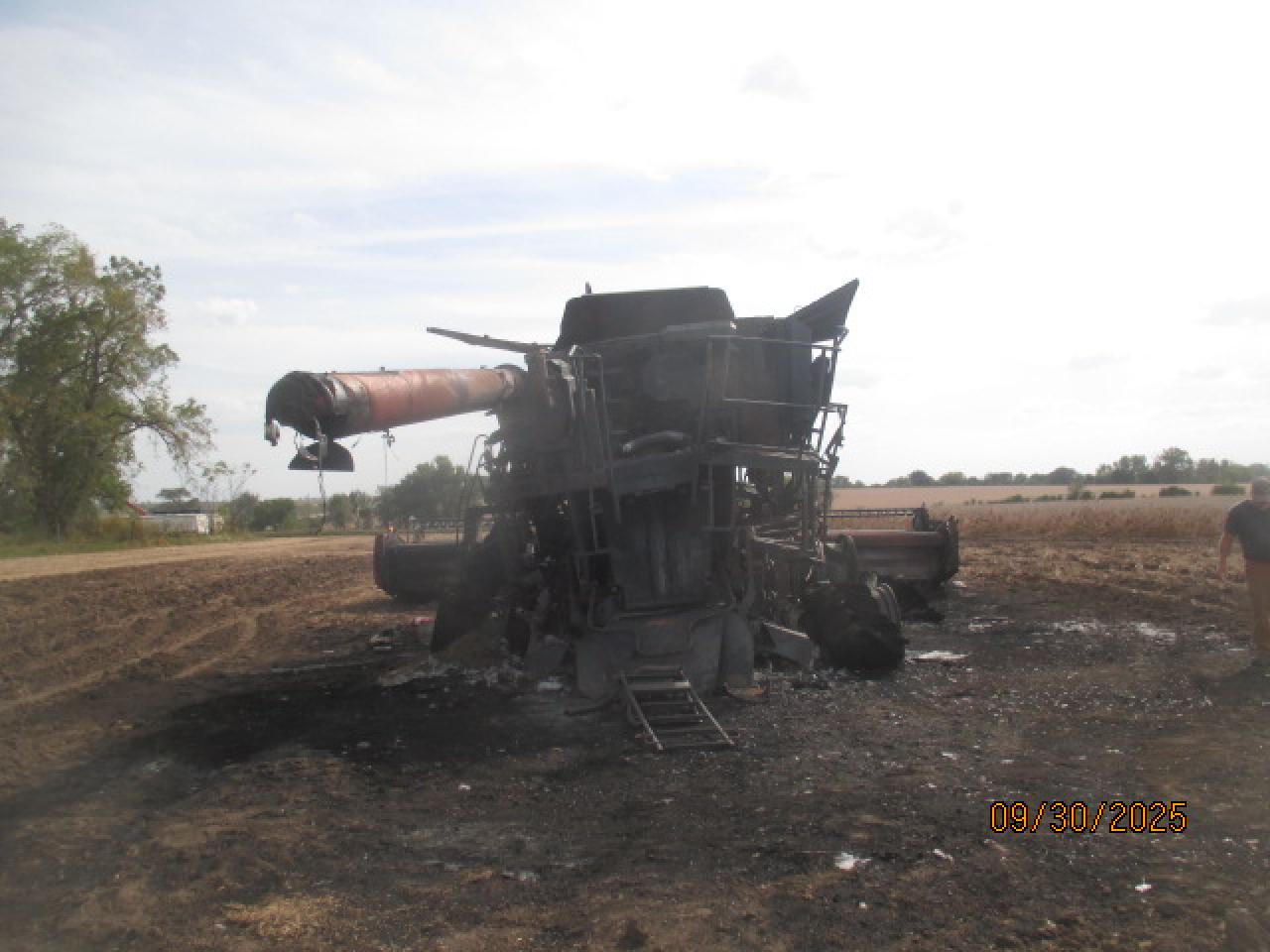 Lot #3271615361 2014 MACD COMBINEHEA