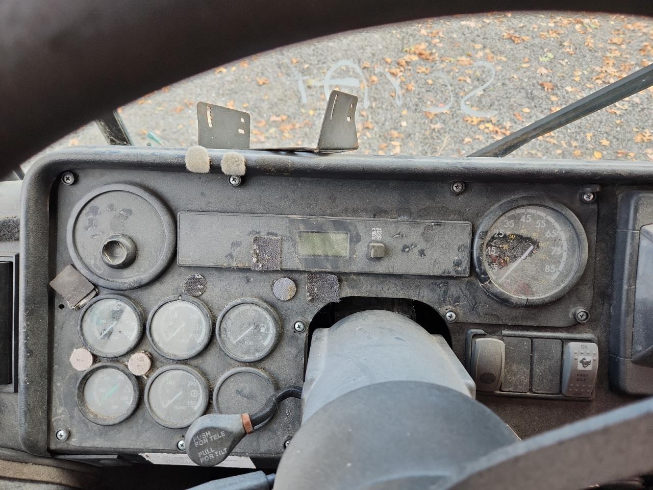 Lot #3274774259 2011 THOMAS CE SERIES SCHOOL