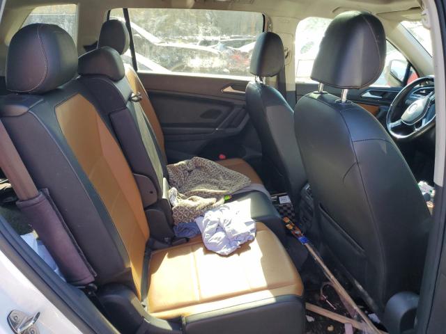 2018 VOLKSWAGEN TIGUAN SE 3VV3B7AX0JM046195