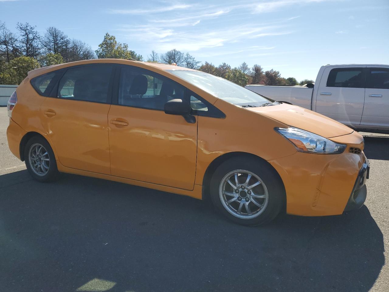 TOYOTA PRIUS V