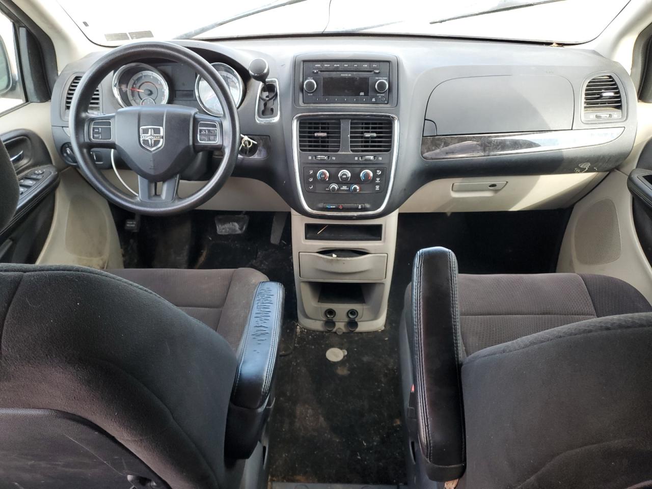 Lot #3317706080 2011 DODGE GRAND CARA