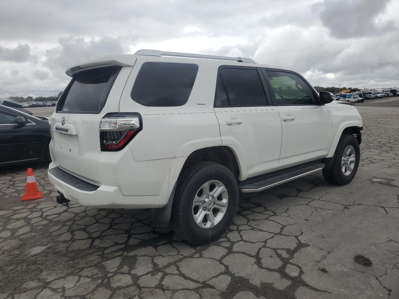 TOYOTA 4RUNNER SR5