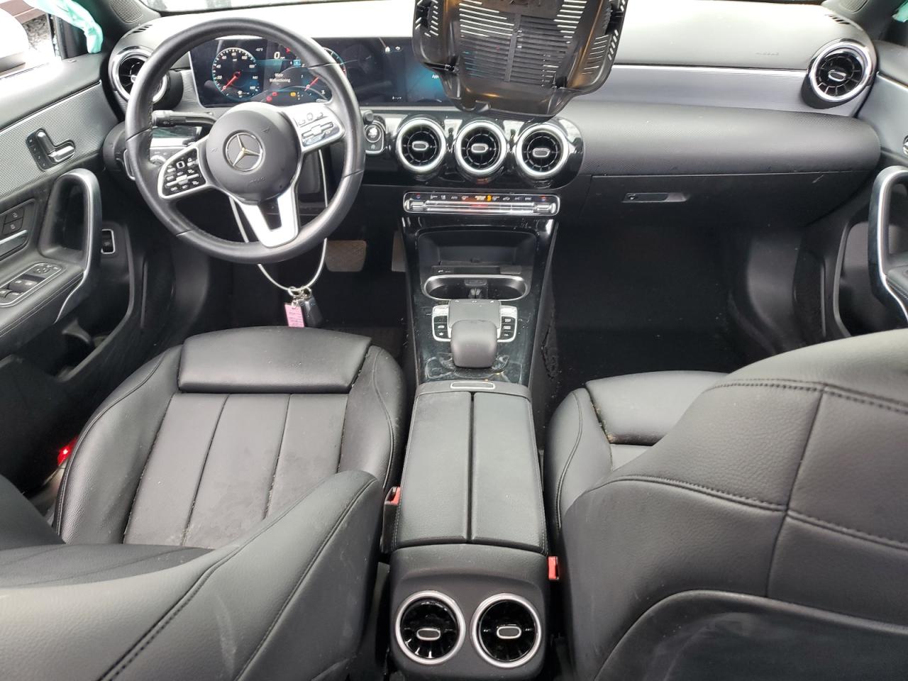 MERCEDES-BENZ A-CLASS 220