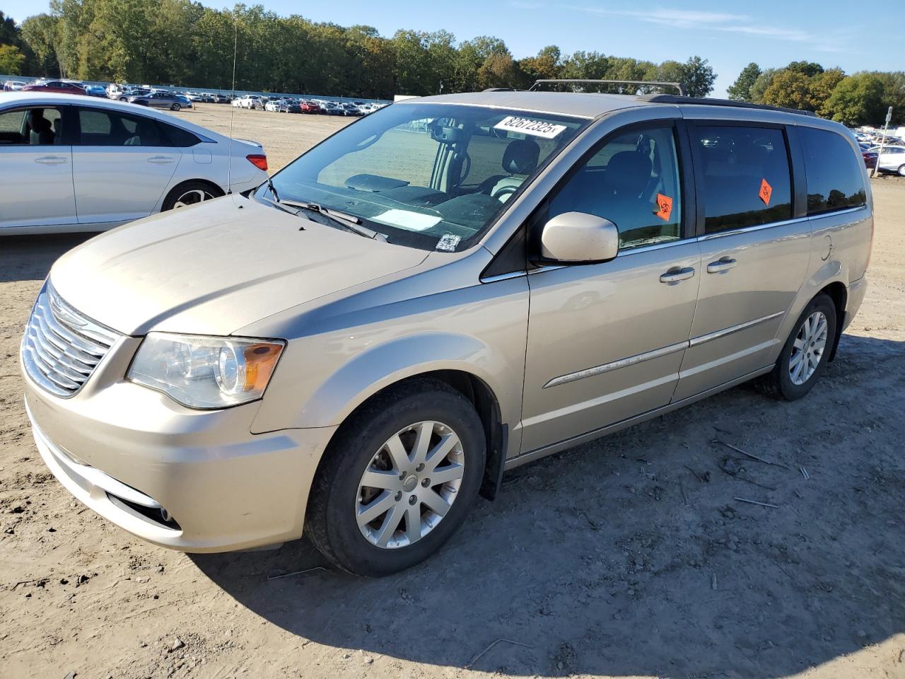 Lot #3279648917 2016 CHRYSLER TOWN & COU