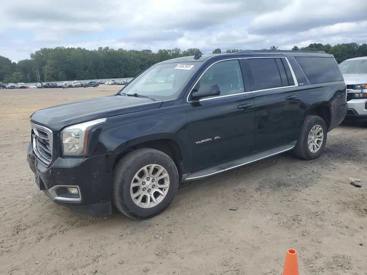 GMC YUKON K1500 SLE