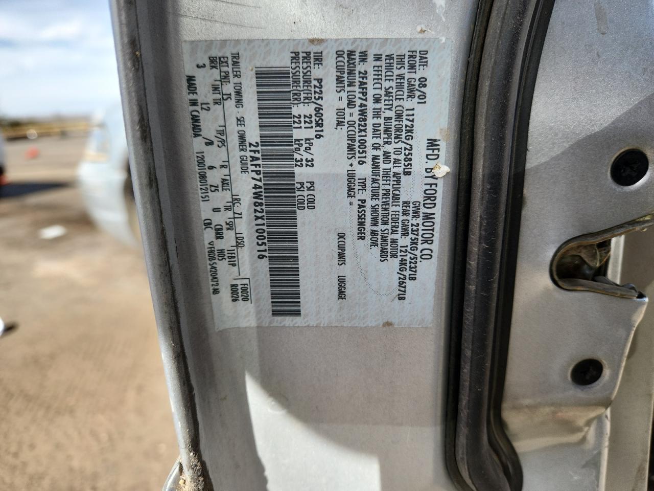 Lot #3309232616 2002 FORD CROWN VICT