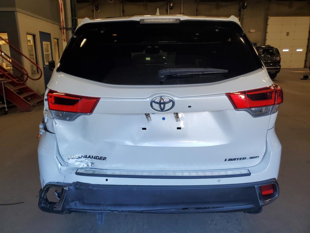 TOYOTA HIGHLANDER LIMITED