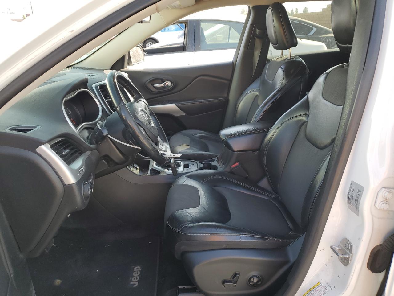 JEEP GRAND CHEROKEE LATITUDE PLUS