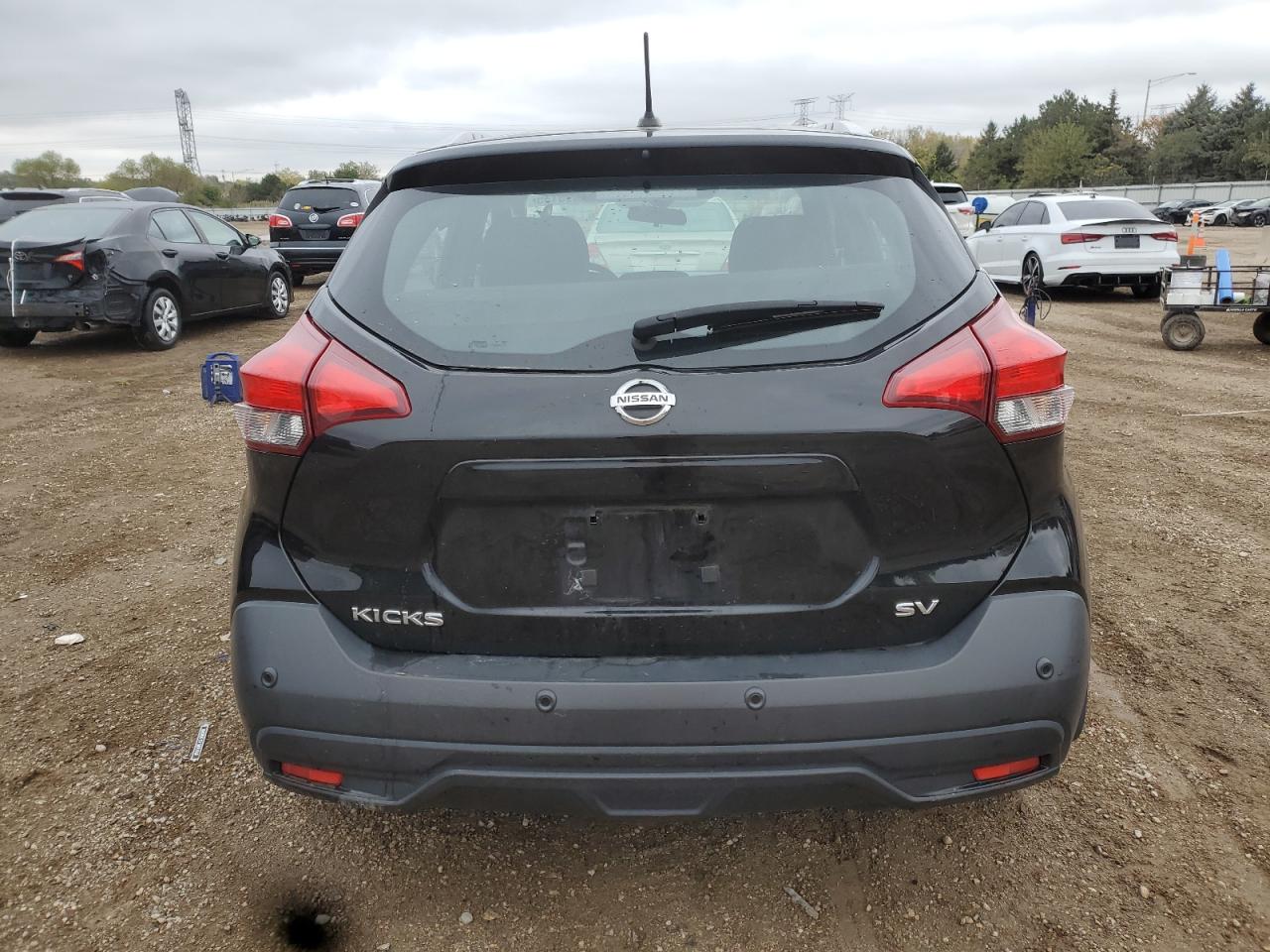 NISSAN KICKS SV