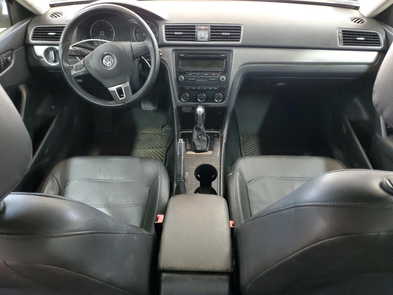 VOLKSWAGEN PASSAT S