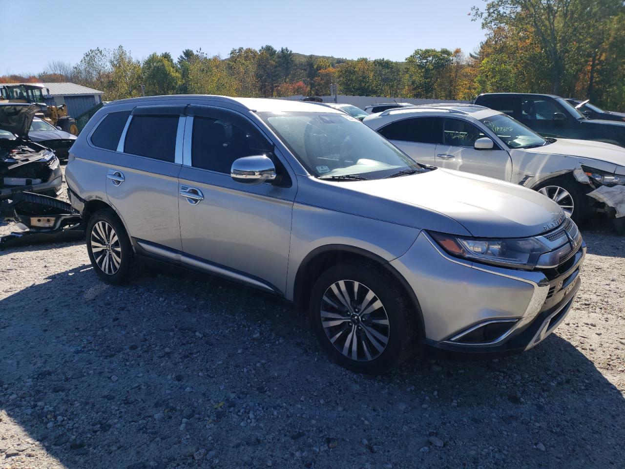 MITSUBISHI OUTLANDER SE