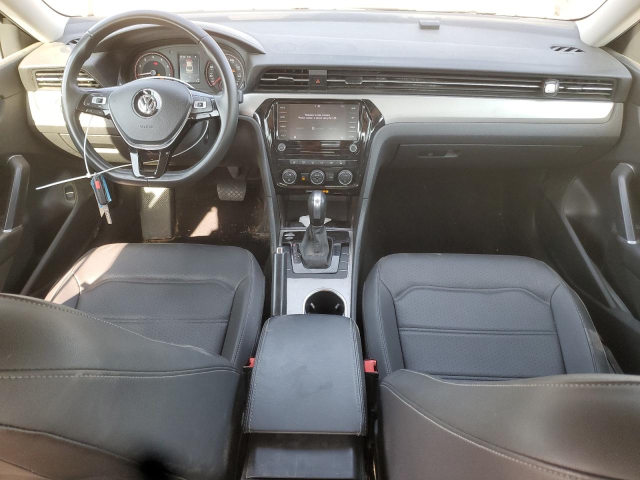 VOLKSWAGEN PASSAT SE