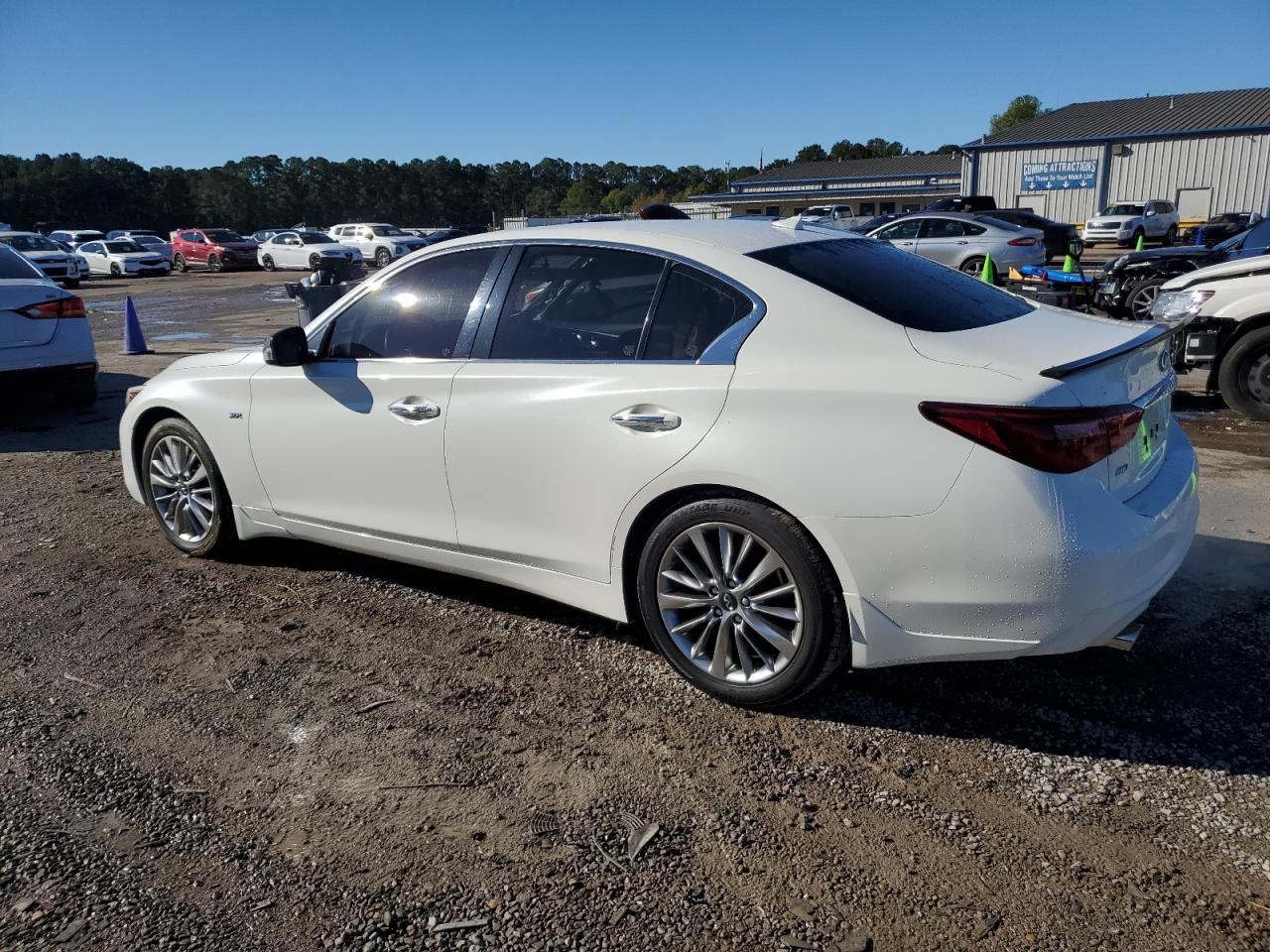INFINITI Q50 LUXE