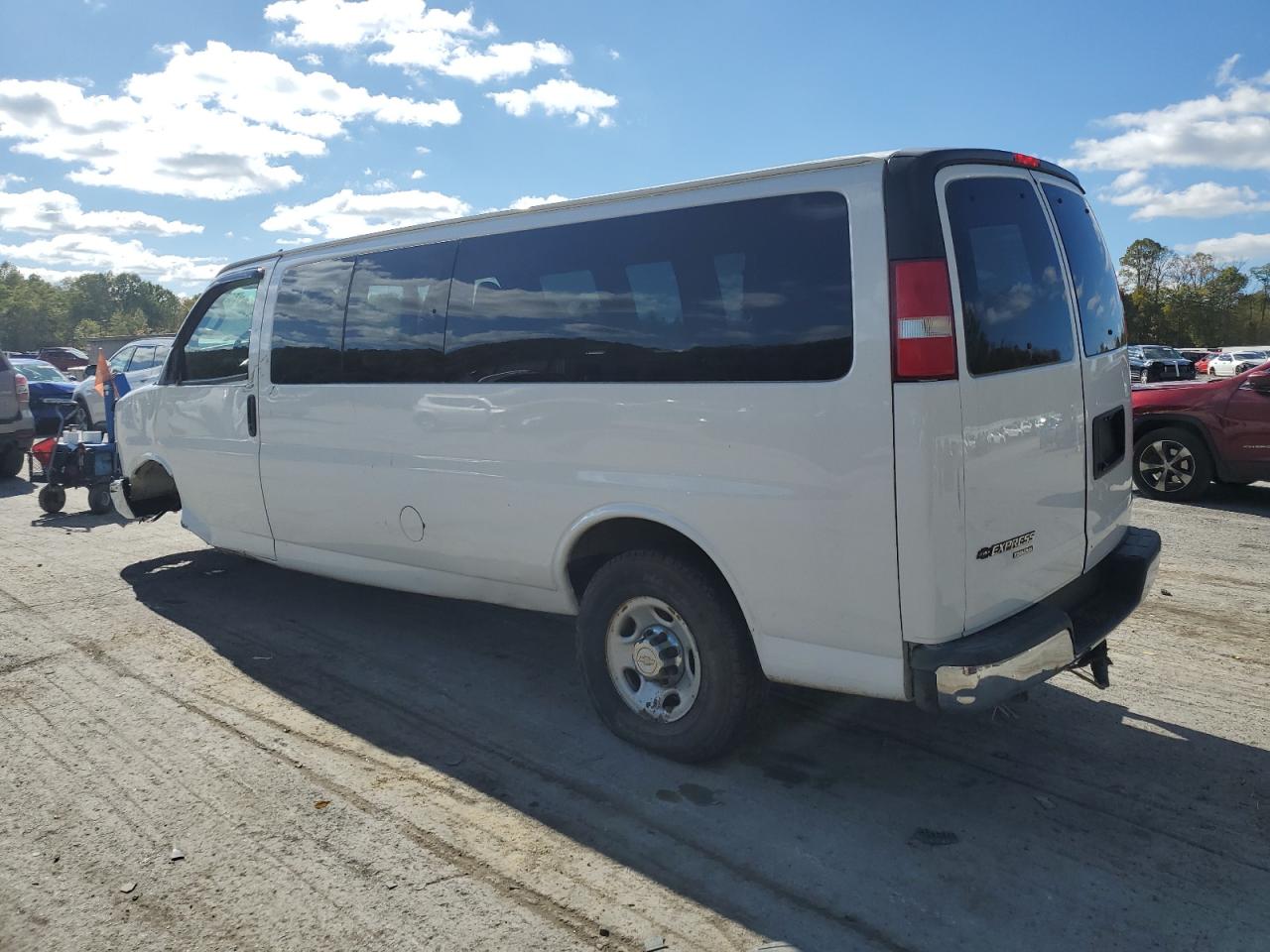CHEVROLET EXPRESS LT