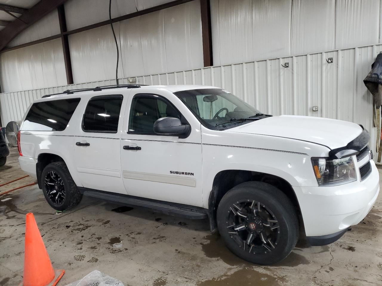 CHEVROLET SUBURBAN C1500 LS