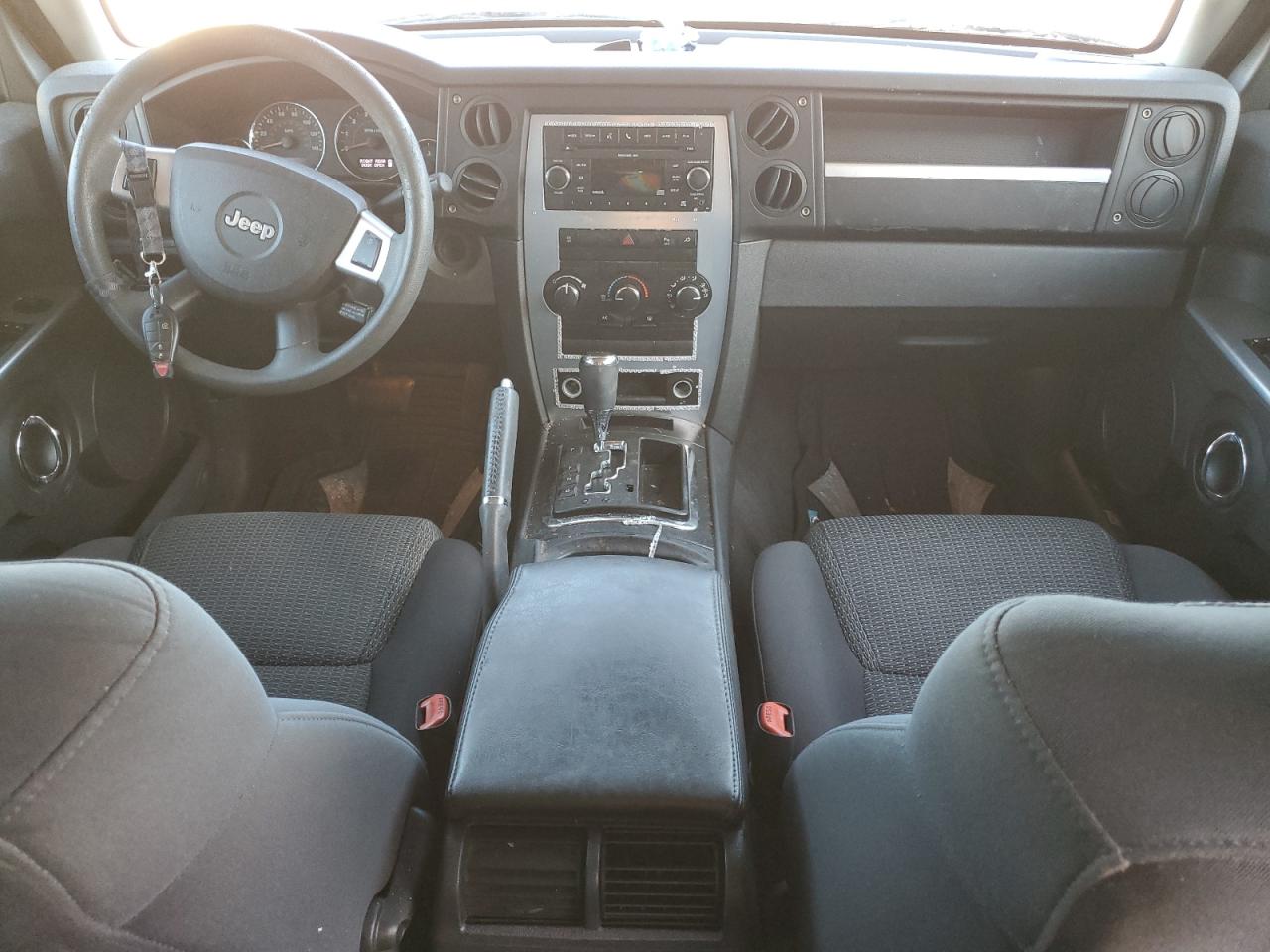 JEEP COMMANDER SPORT