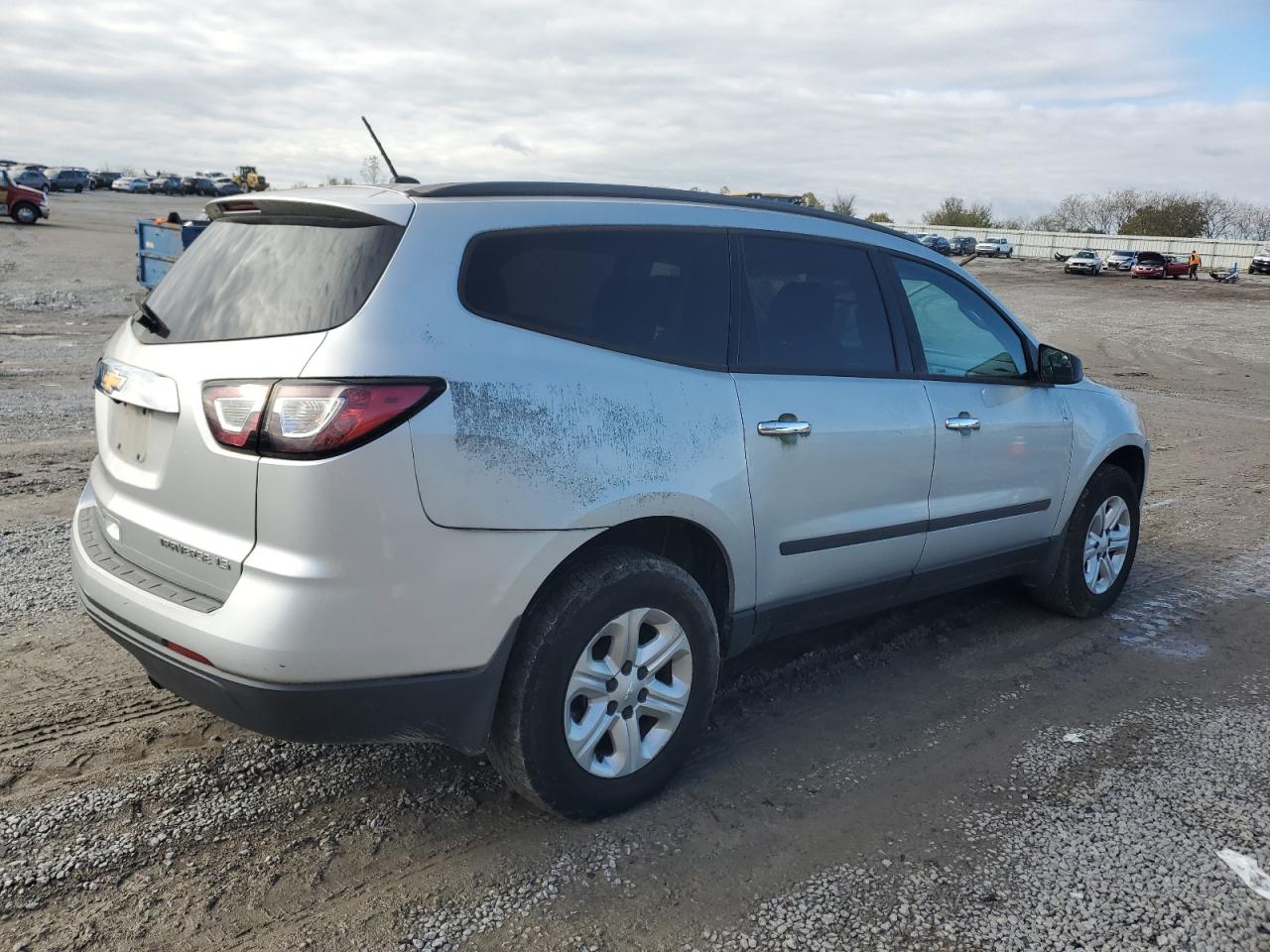 CHEVROLET TRAVERSE LS