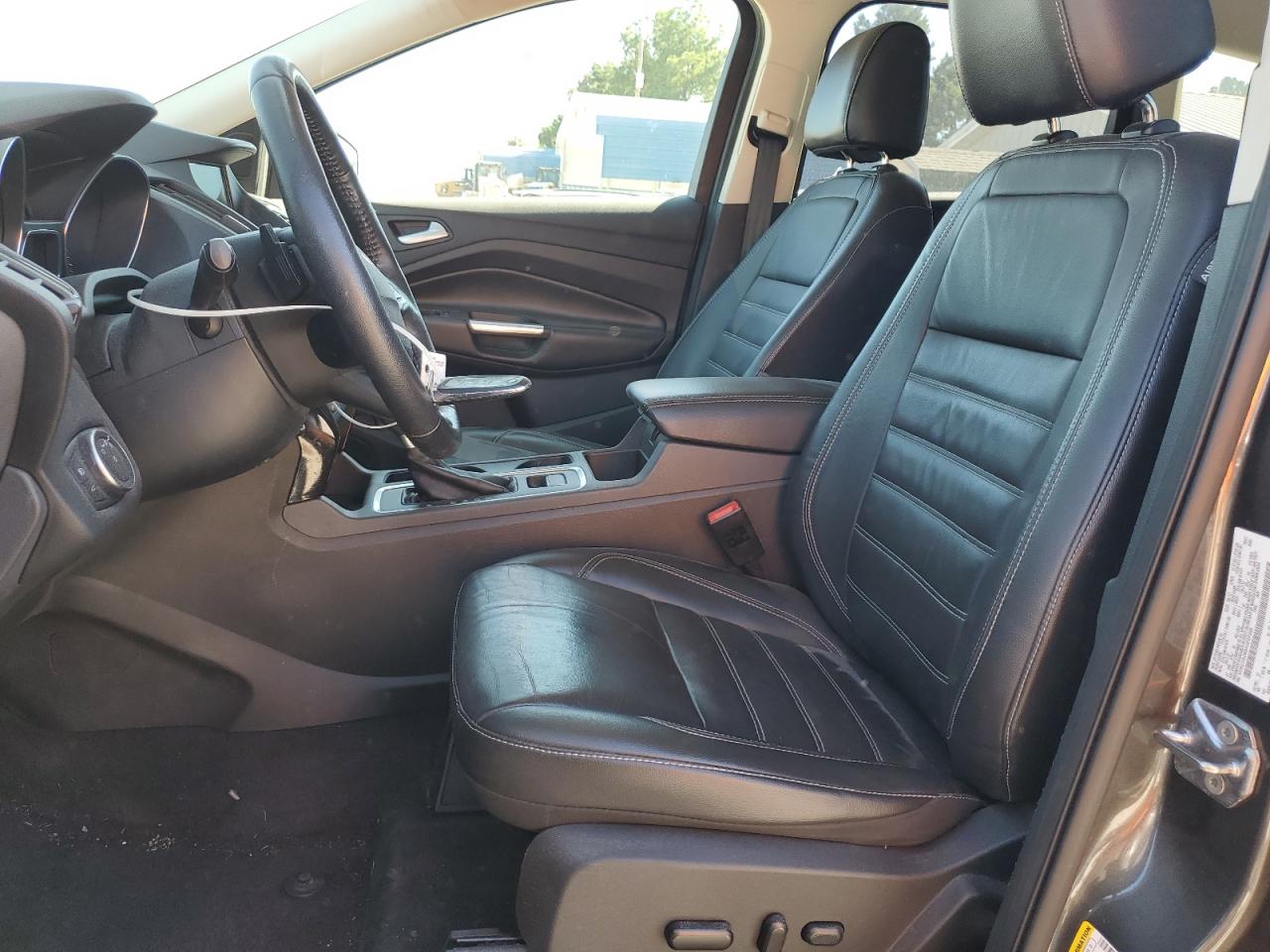 FORD ESCAPE TITANIUM