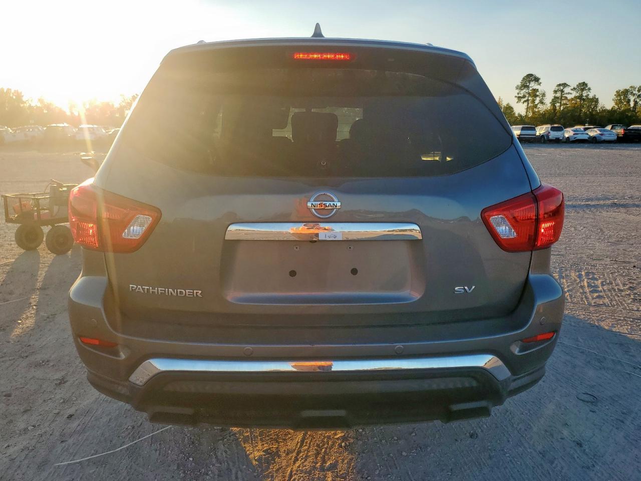 NISSAN PATHFINDER SV