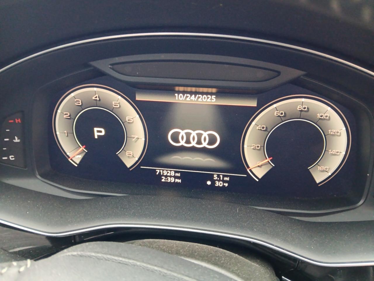 AUDI Q8 PREMIUM PLUS