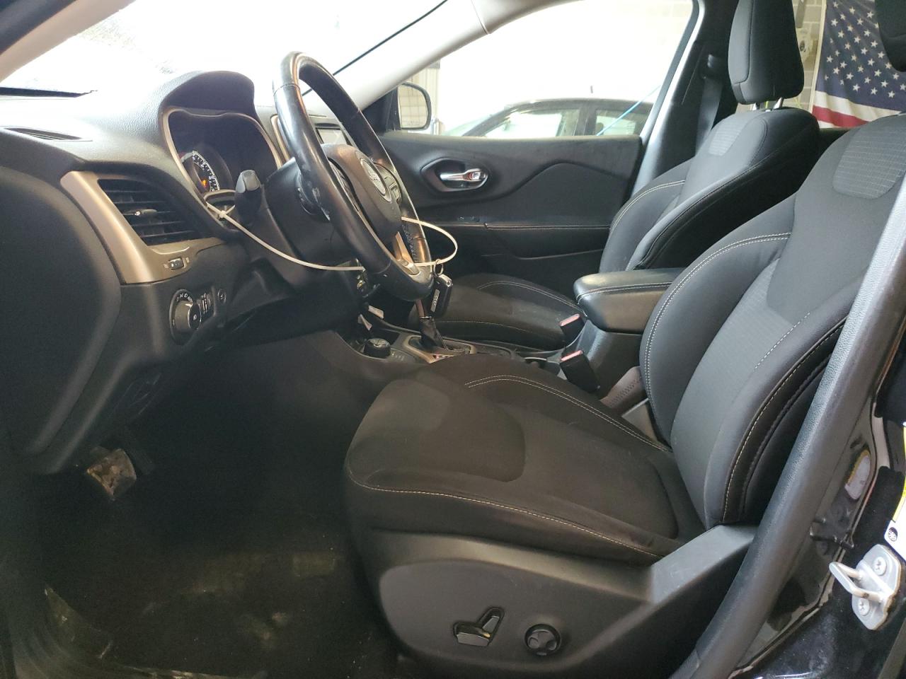 JEEP GRAND CHEROKEE LATITUDE