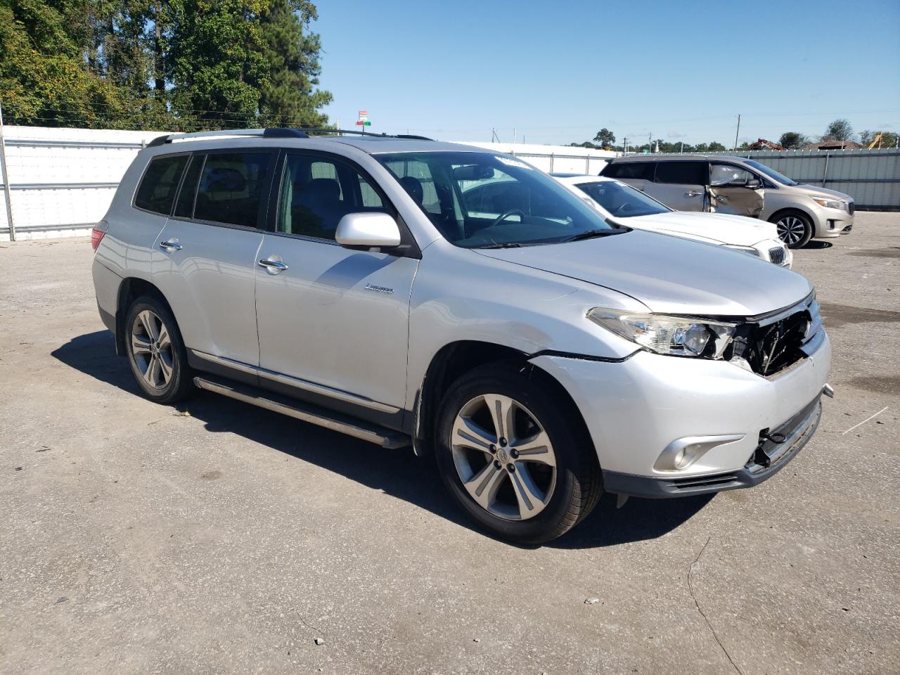 TOYOTA HIGHLANDER LIMITED