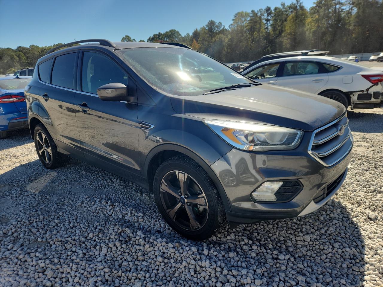 FORD ESCAPE SE