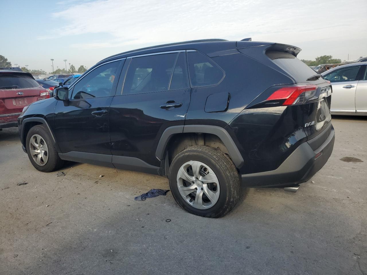 TOYOTA RAV4 LE