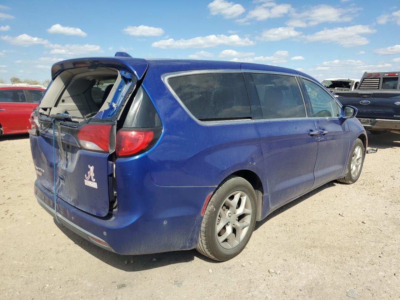 CHRYSLER PACIFICA TOURING PLUS