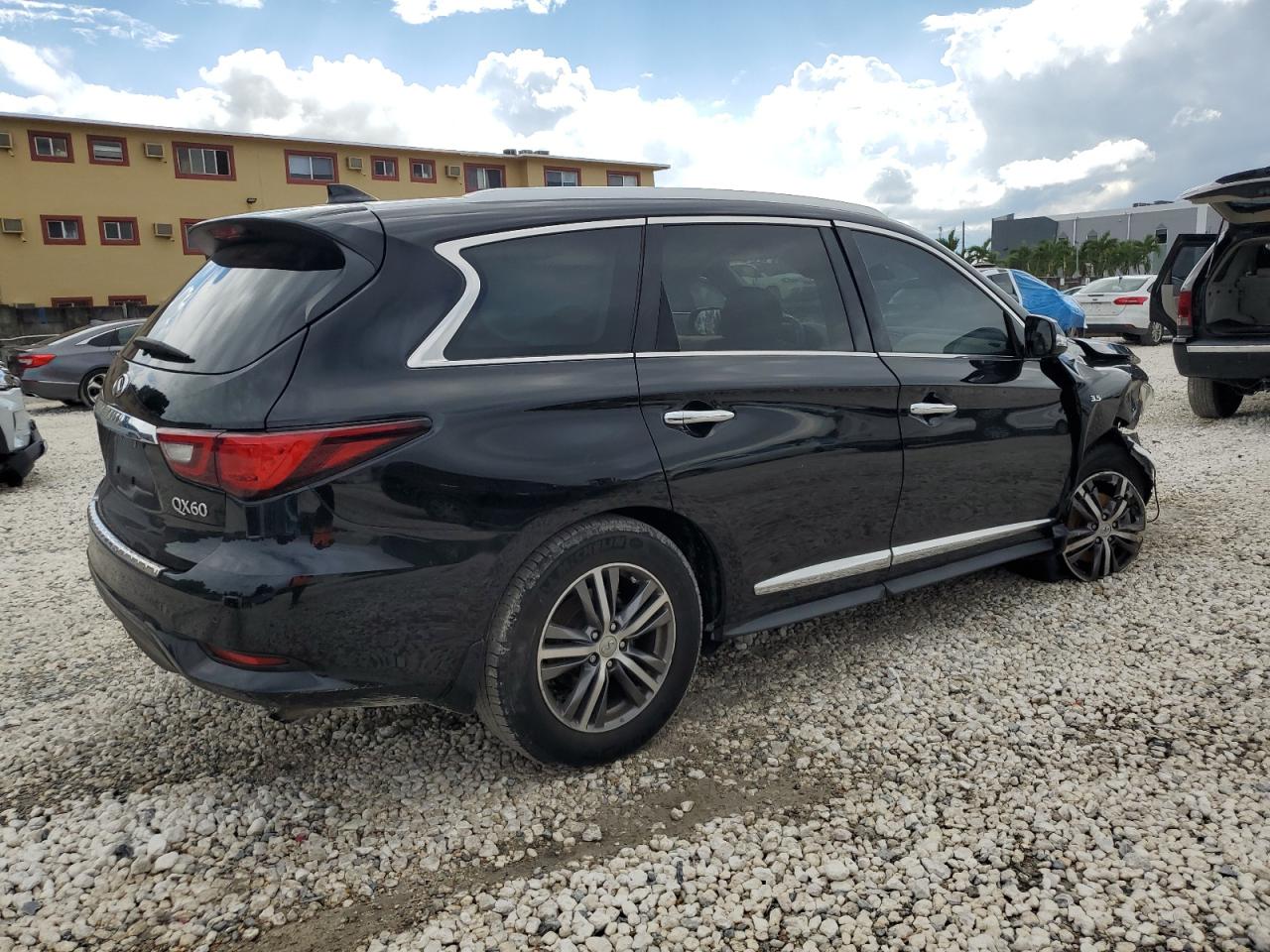 INFINITI QX60 LUXE