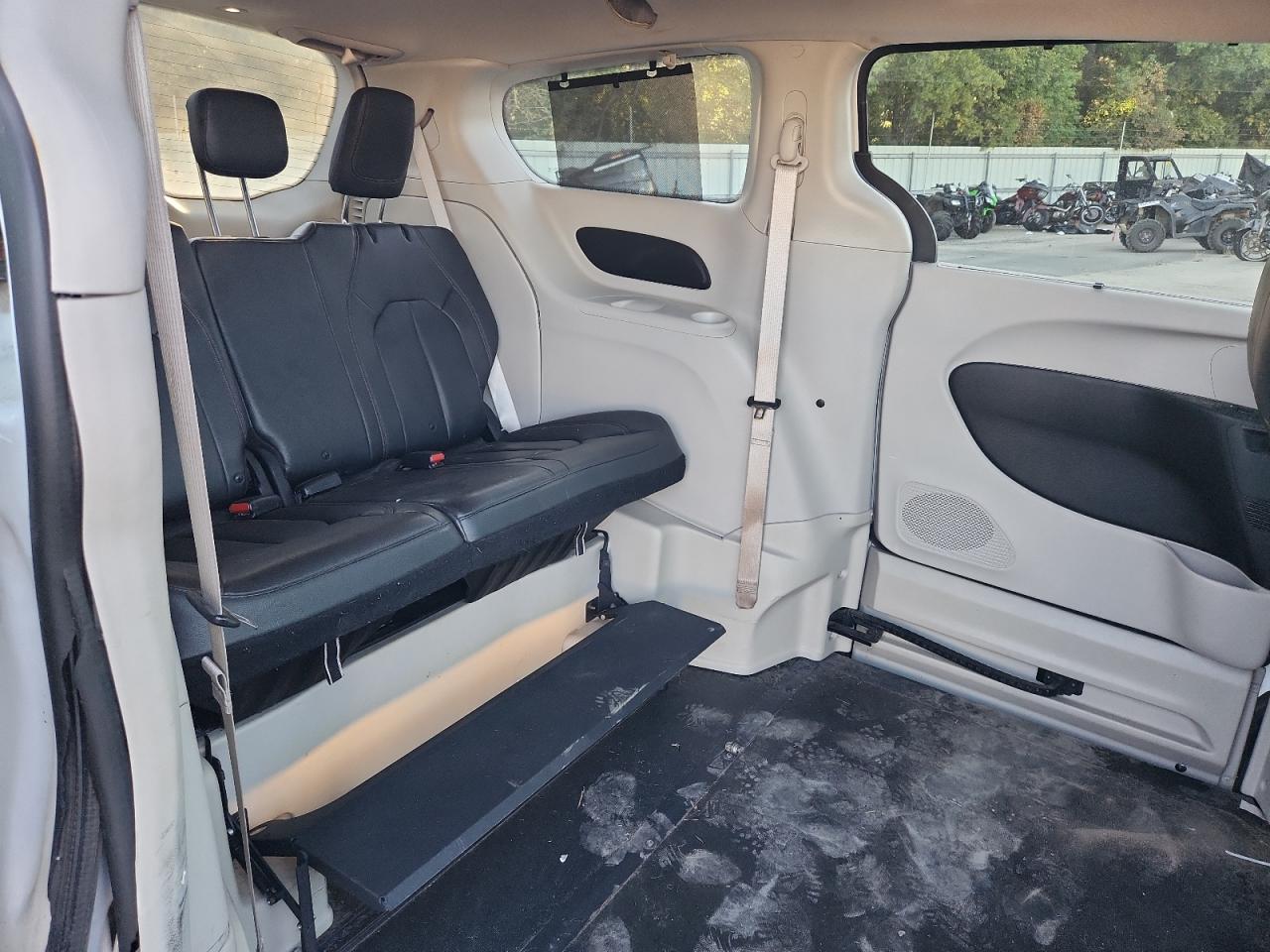 CHRYSLER PACIFICA TOURING L