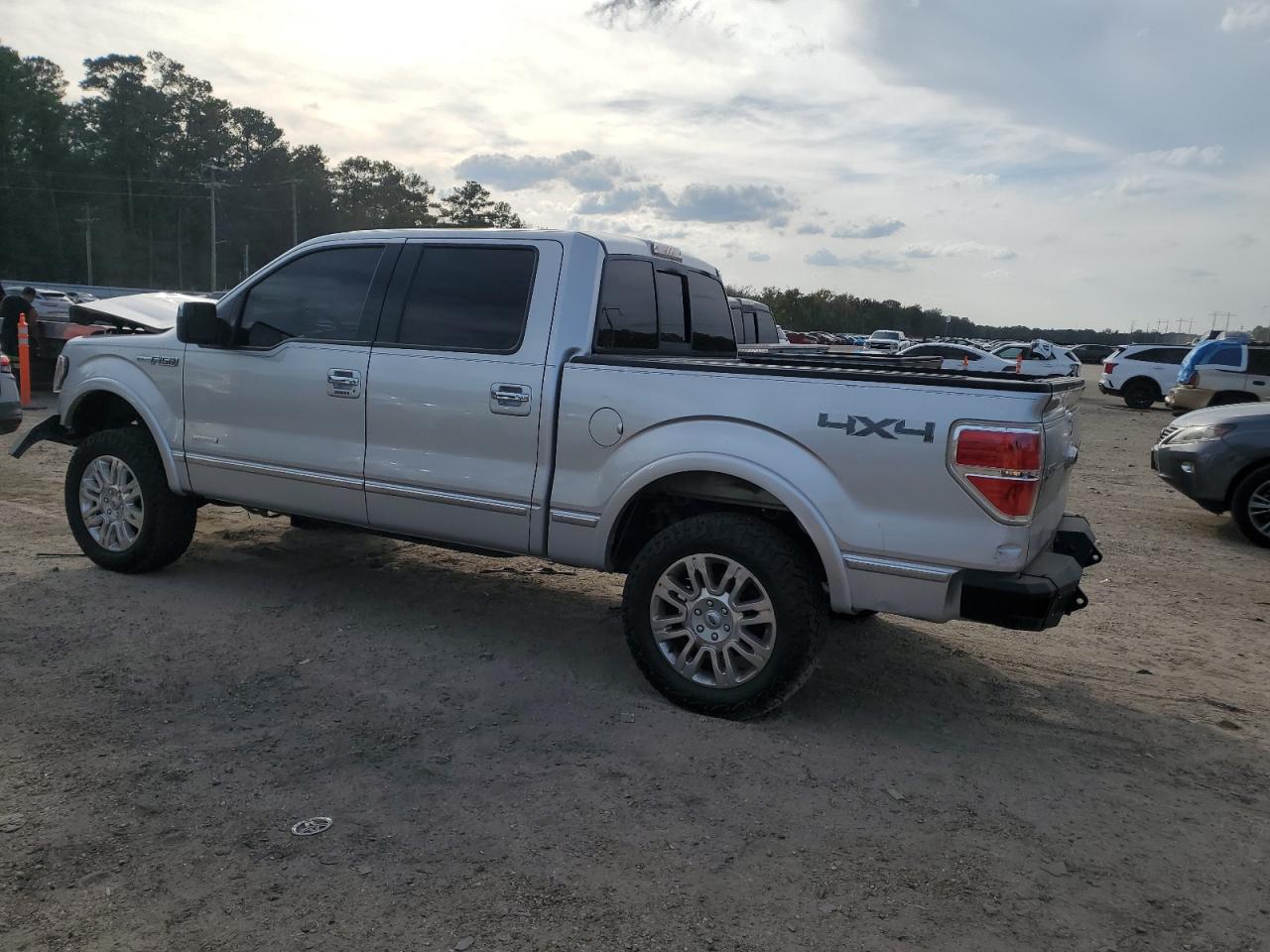 FORD F-150 SUPERCREW