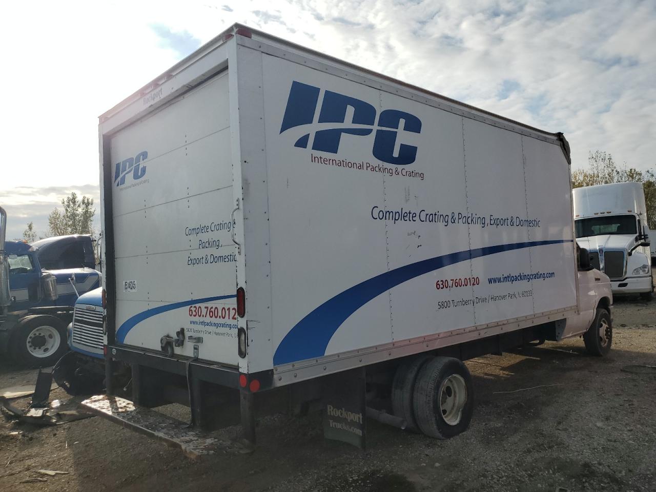 FORD ECONOLINE E450 SUPER DUTY CUTAWAY VAN